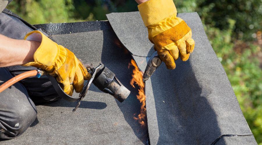 Professional gutter cleaning in Akron, PA